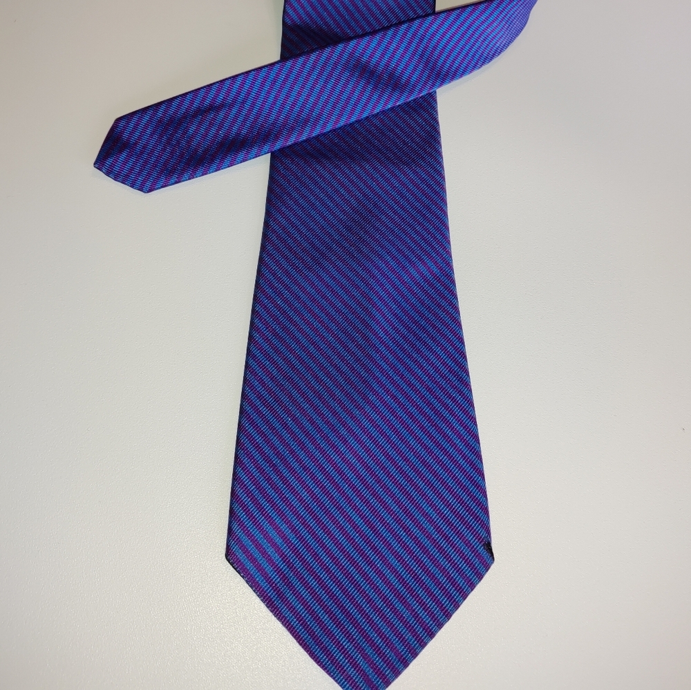 Paul Stuart silk tie